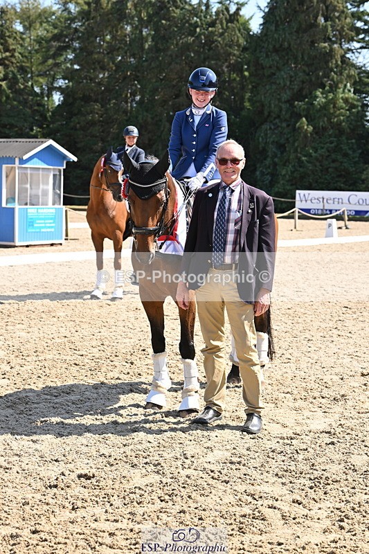 250810A-153146-08116 - Adv Medium SILVER Presentations