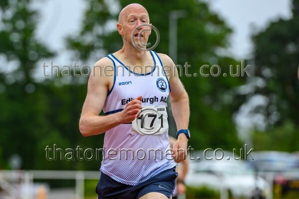 ComMast25-929779 - Track Male Set One