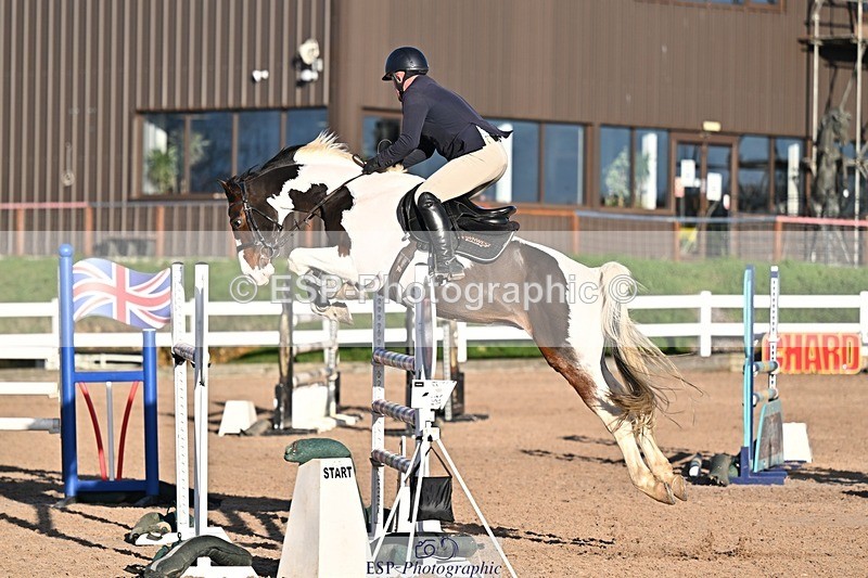 251119-141712-00532 - Cls 5 Foxhunter and 1.20m Open