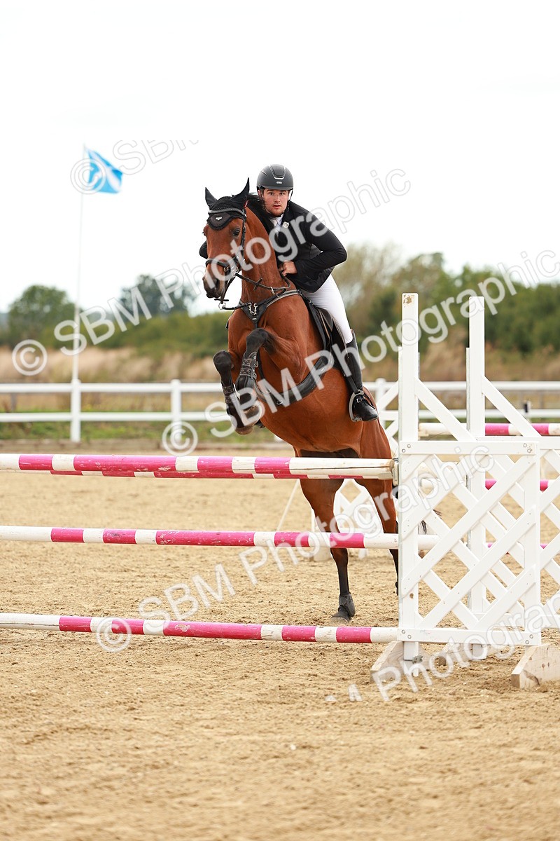 SBM_001485 - Class 4 - Senior Newcomers - 1.10m