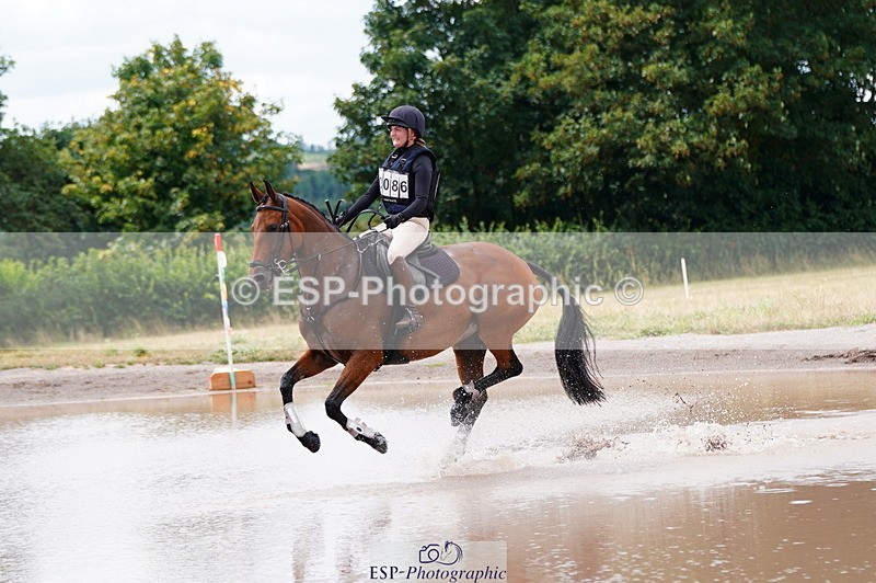 250802A-132126-04747 - B-086-Jordanne.Hobbs-FLASH.DIVA