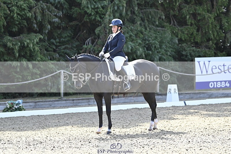 250810A-100556-04772 - 064-Amy.CoxPretty.Picture