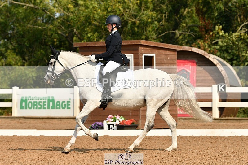 250817-102447-07860 - 207-Esme.LangBrouwershaven.Silvia