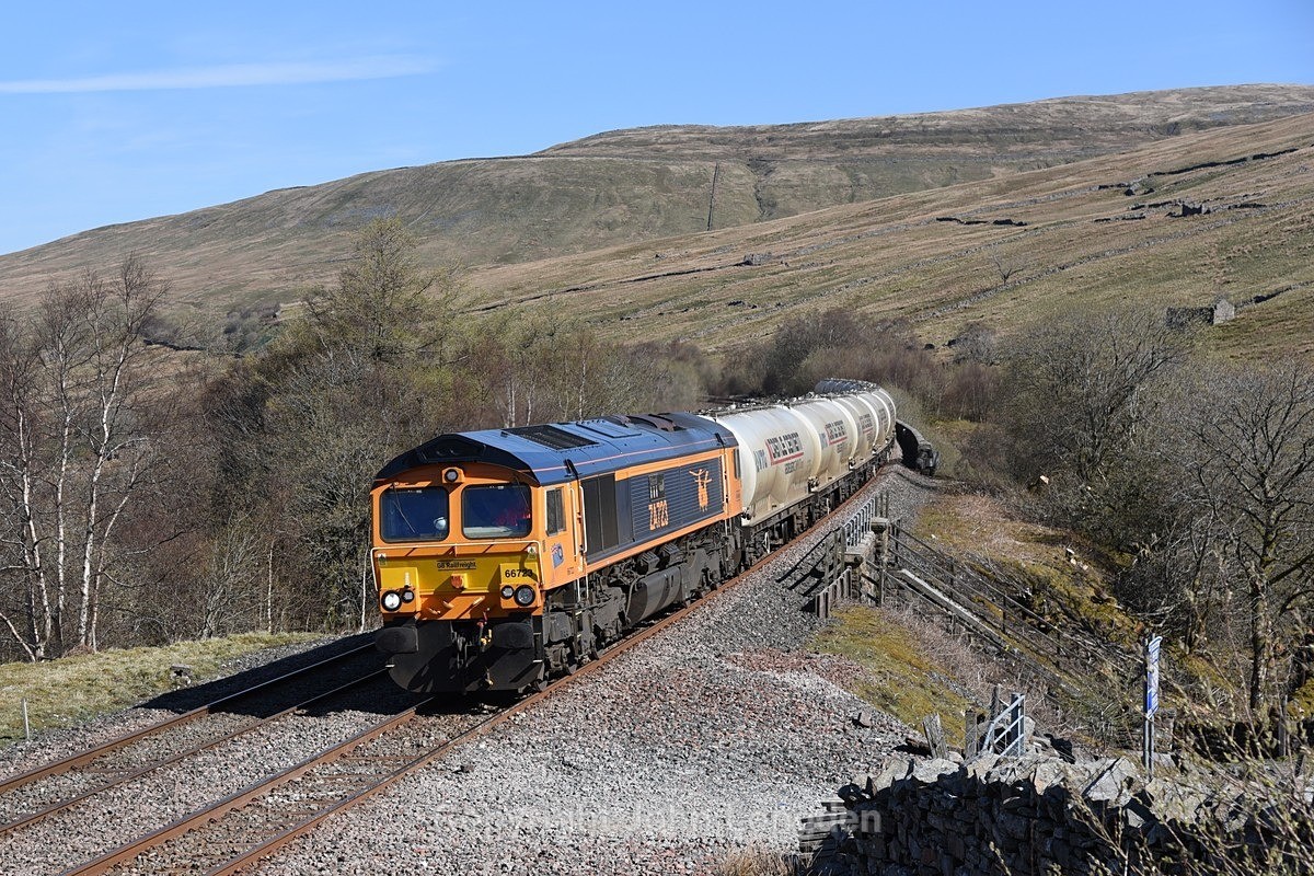 JL - 23.4.21 66723 4M00 Carlisle Yard - Clitheroe, Dent Head - Dent Head