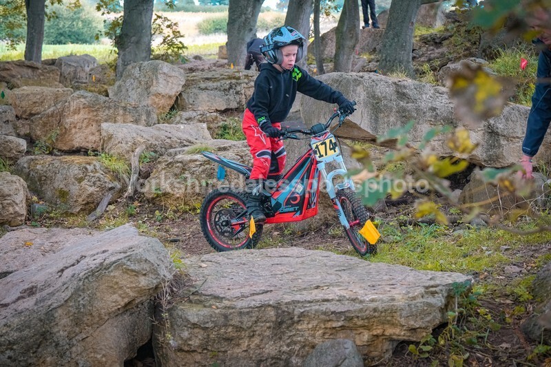 DSCF0207 - Ripon MC Trial 27/09- kids