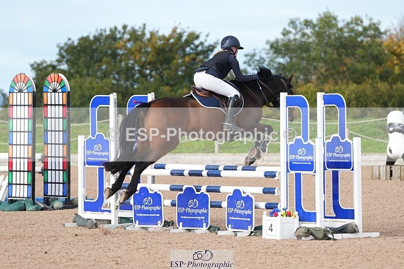 250921-100513-02102 - Cls 4 Pony British Novice and 80cm