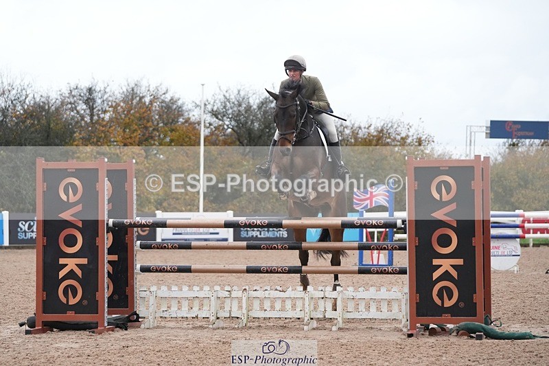 251107-125918-01035 - Cls 6 Foxhunter and 1.20m Open