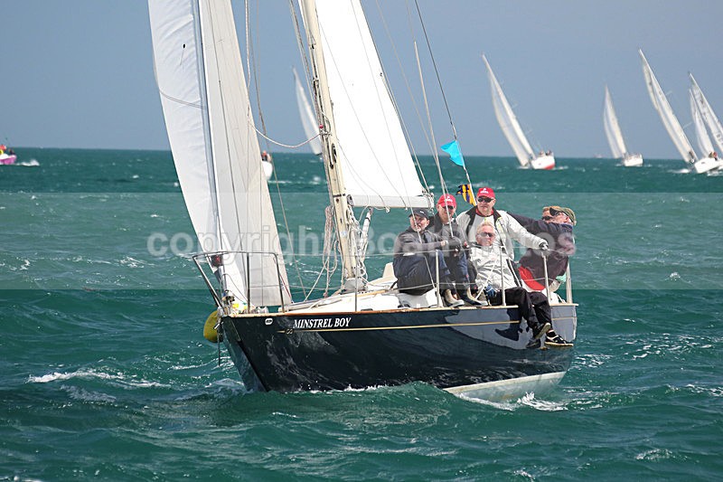 150627 MINSTREL BOY GBR 3286 WT7A97489748_E - ROUND THE ISLAND RACE - SATURDAY 27th JUNE 2015