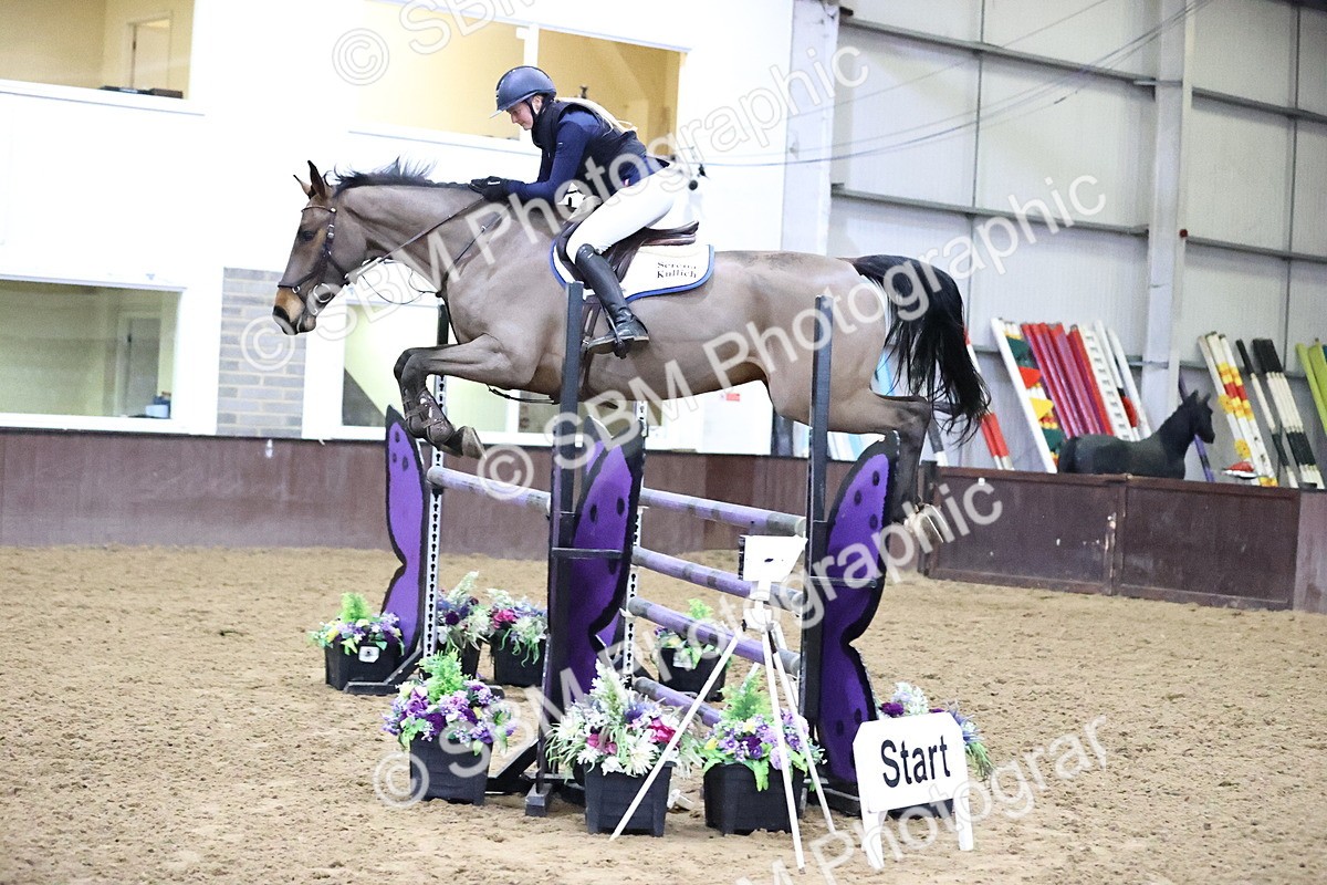 SBM_010228 - Class 25 - Equestrian Senior Foxhunter 1.20m