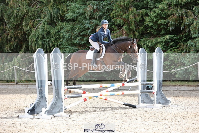 250829A-112958-01383 - Cls 7 British Novice and 90cm