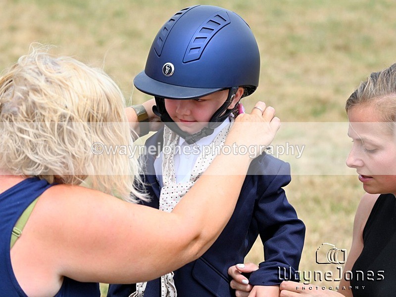 WJ6_8551 - Nancy & Churchill's first Show 22-06-25