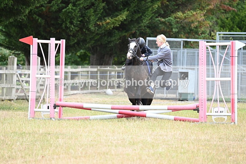 WJ6_9461 - Class 12 Minimus Jumping 45cm