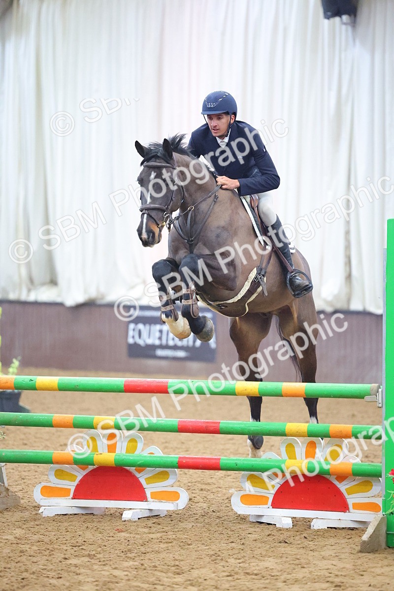 SBM_008297 - Class 21 - Nupafeed Supplements Senior Discovery/ 1m Open - First Round (1.00m)