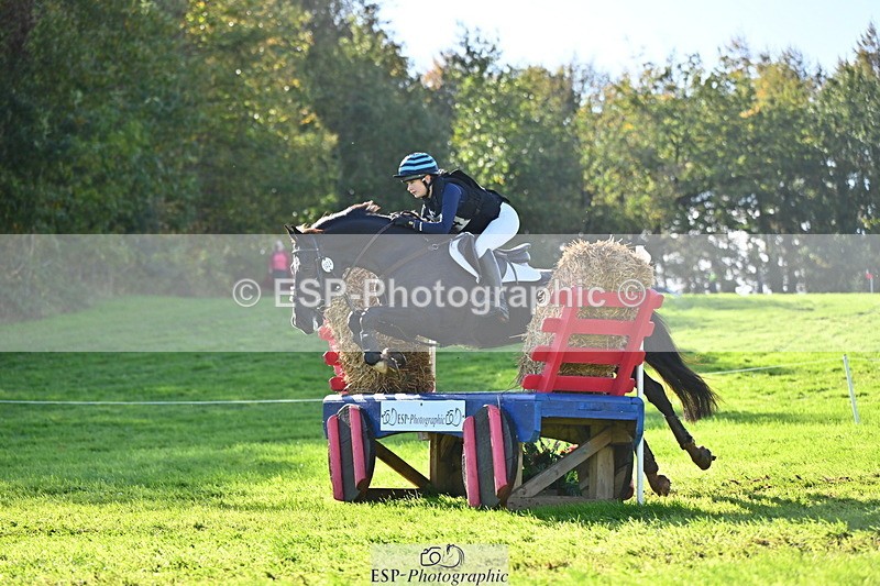 251025A-123052-19121 - F-424-Anastasia.Eaton