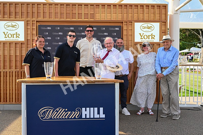 100726-Race 7-Green Sky-5392 - Race 7 17.40pm William Hill Best Odds Guaranteed Apprentice Handicap
