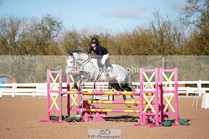 241027A-120056-02650 - SUN Cls 6 Pony Newcomers and 1m Open