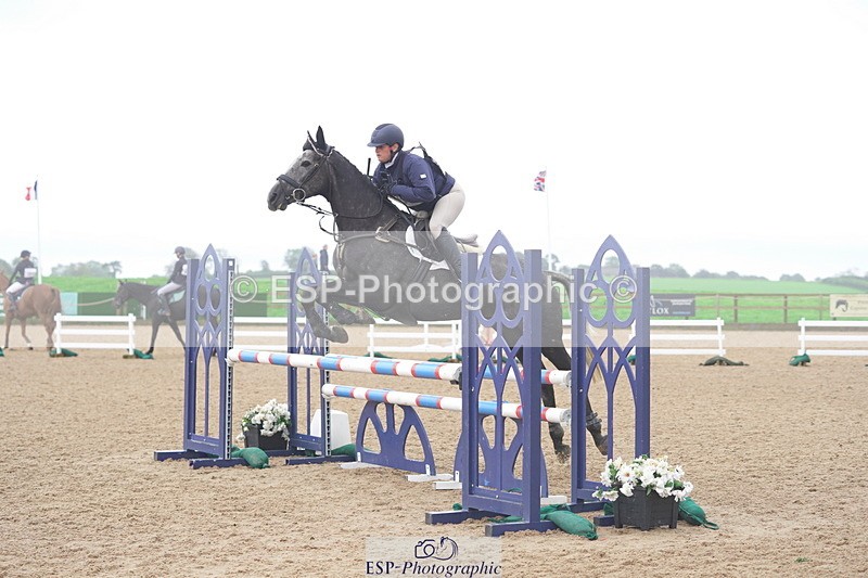 230924A-112800-04556 - 100 SJ 11.00 to 12.00