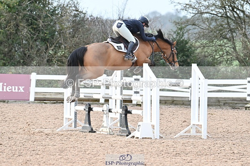 231208A-133925-00963 - Cls 6 Foxhunter & 1.20m Open