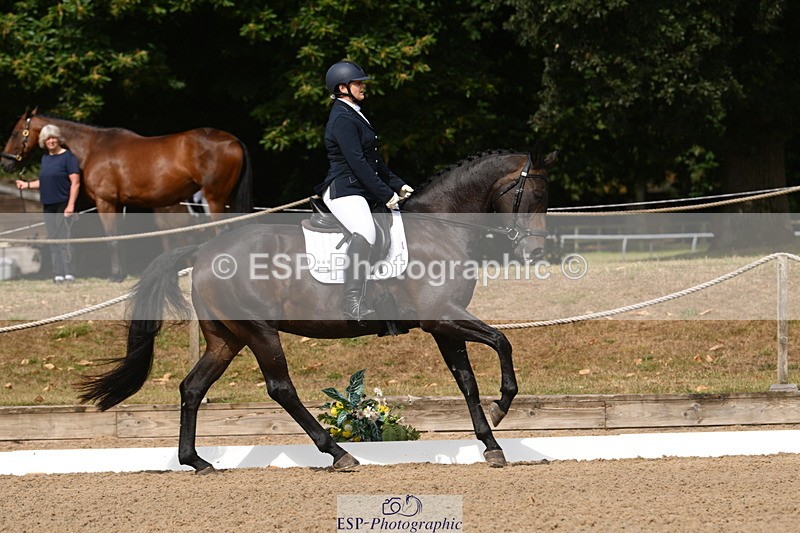 250719A-101045-03263 - 049-Veronica.Roberts-For.J'Adore