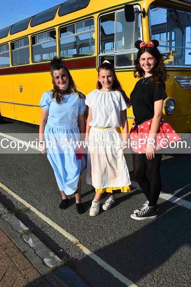 SH4_3381 - Carnival Procession.