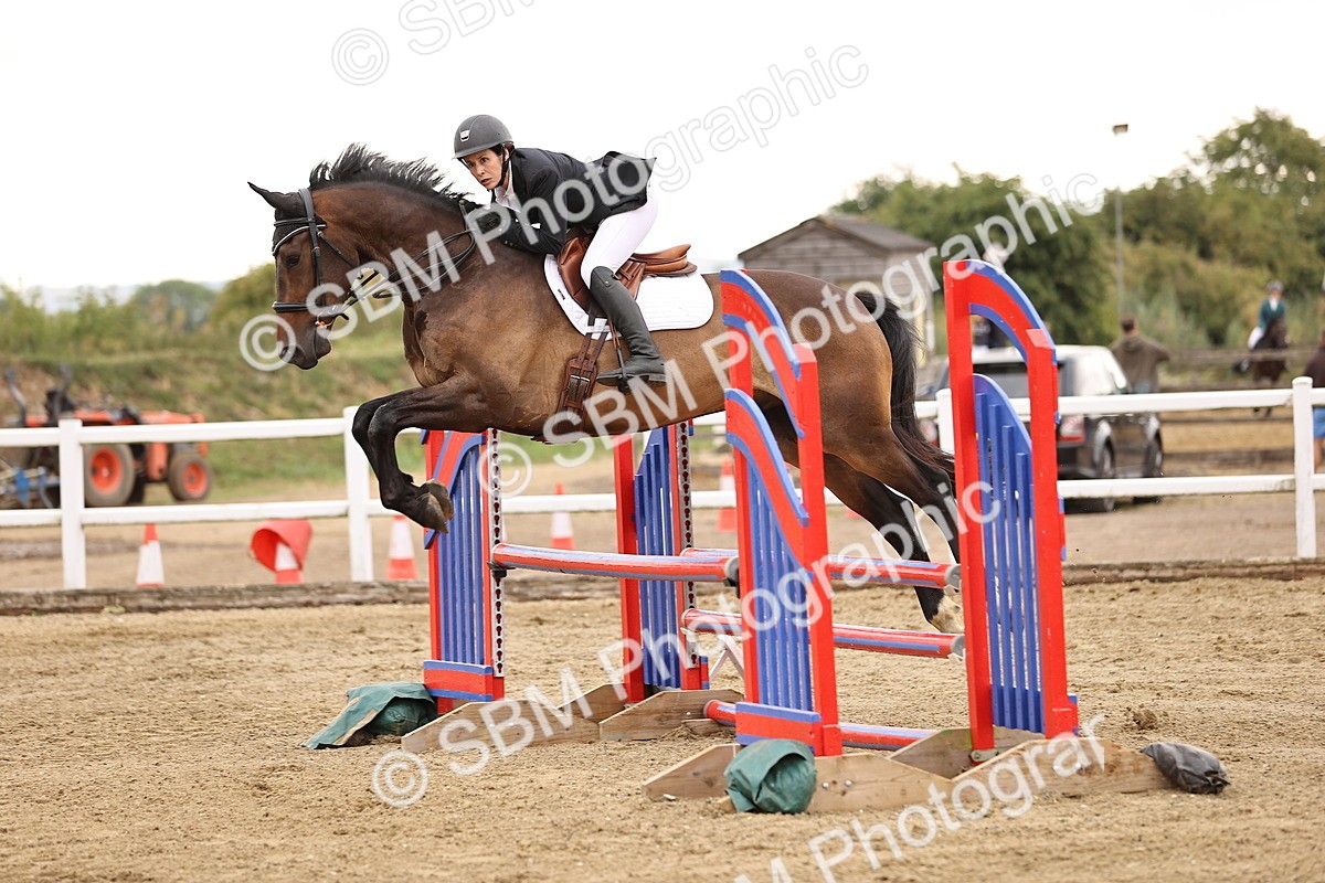 SBM_024337 - Class 8 - Clear Round