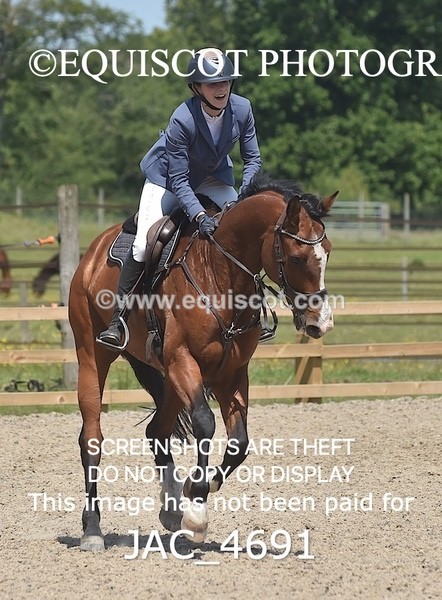 JAC_4691 - CLASS 7 Senior Foxhunter/ 1.20m Open