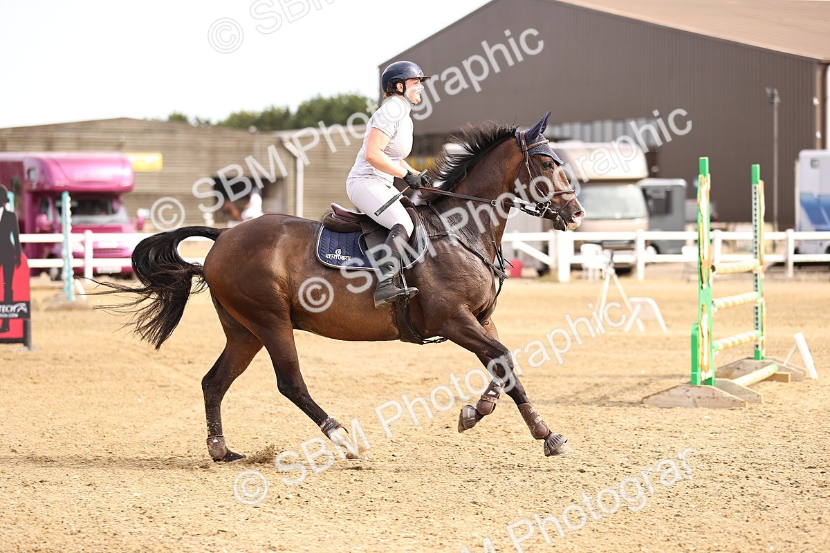 SBM_001506 - Class 6 - Senior Newcomers 1.10m
