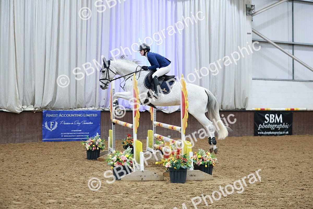 SBM_004546 - Class 17 - Senior Newcomers - 1.10m