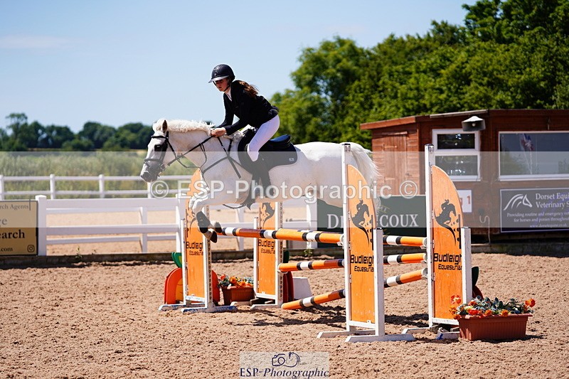 240629A-115650-05115 - Cls 18 Newcomers and 1m Open