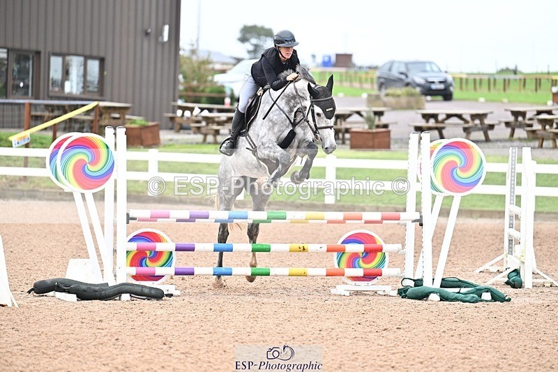 250917-104230-00121 - Cls 1 British Novice and 90cm Open