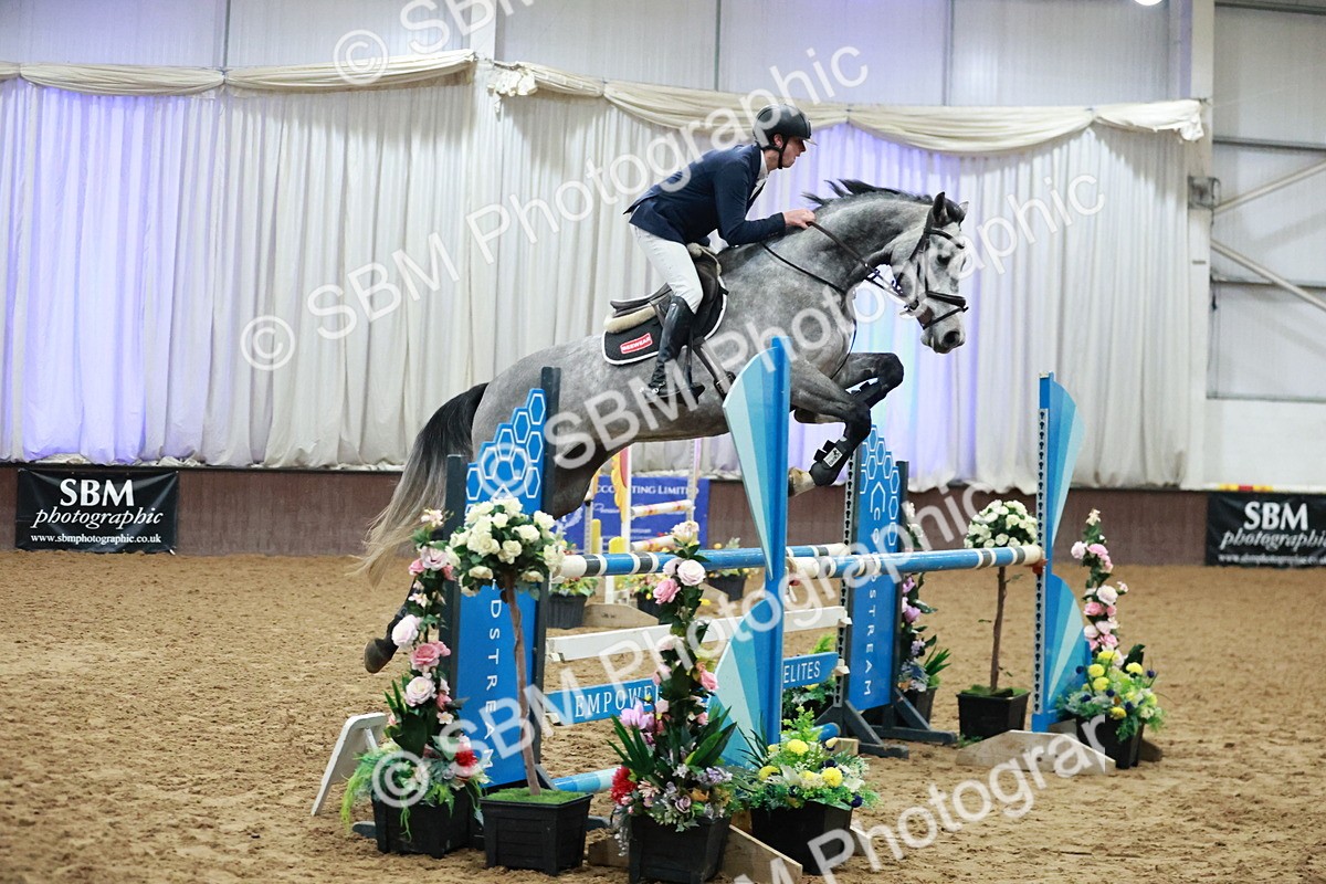 SBM_004434 - Class 17 - Senior Newcomers - 1.10m