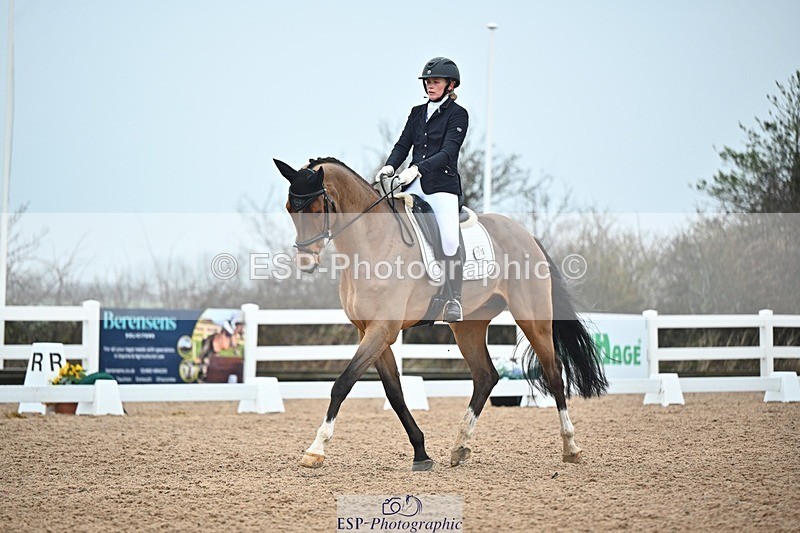 250214-134455-01990 - 217-Yasmin.Olsson-Sanderson-Top.Biats