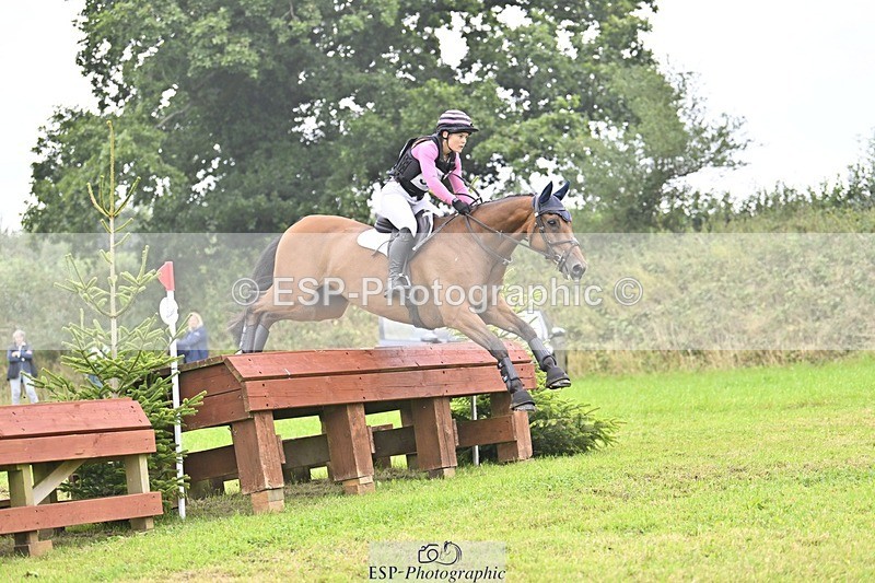 240901A-131947-08631 - 325-Julia.Knight-Jones-JANNES