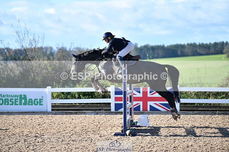 231110A-133625-00621 - Cls 5 Newcomers & 1.10m Open