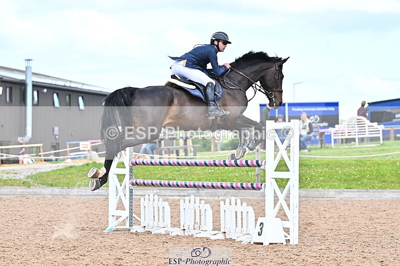 240608A-124227-02355 - Cls 4 Snr Newcomers and 1.10m Open