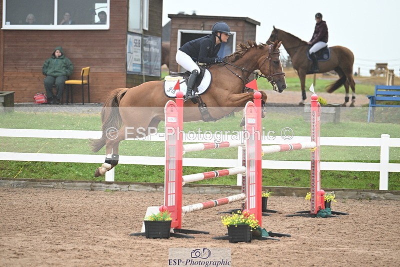 240720A-120557-14692 - Cls 11, 1 Star Bronze Tour 1.15m