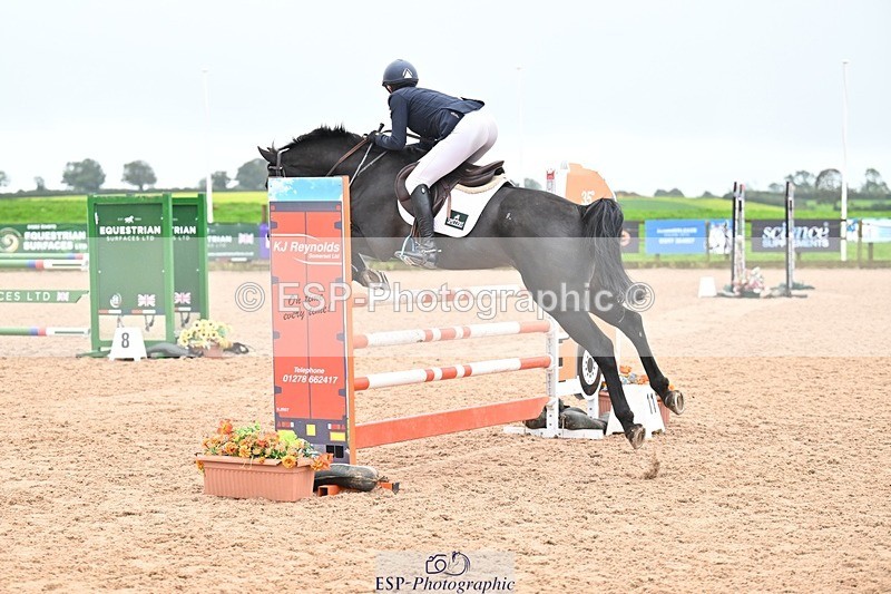 251003-113720-00507 - Cls 2 Newcomers and 1.10m