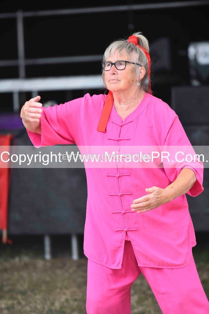 SH4_1489 - Tai Chi with Lisa Kay.