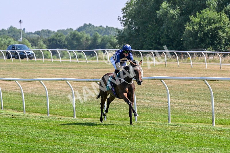 150726-Race 3-Lady Dublin-3183 - Race 3 15.10pm racingtv.com/freetrial Nursery Handicap