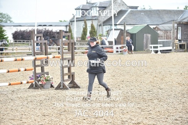 JAC_4044 - CLASS 4 - SAT -Senior Newcomers/ 1.10m Open