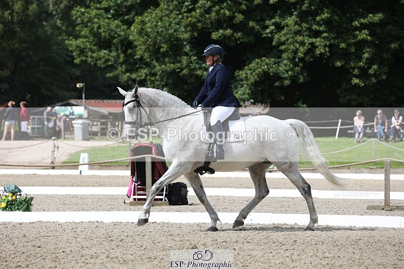 230812-114325-03835 - Cls 5 Novice Bronze 11.15 to 12.50 break