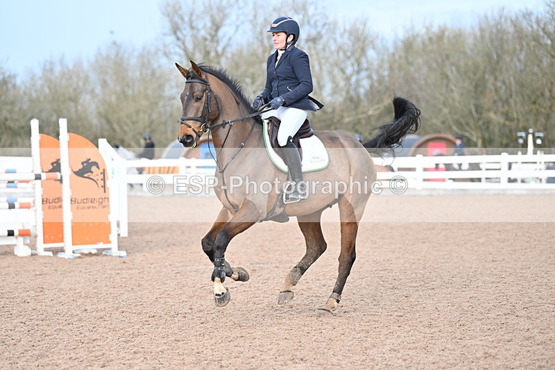 231208A-122332-00672 - Cls 5 Newcomers & 1.10m Open