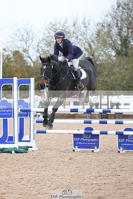 231112A-124011-04122 - Cls 19 Snr 1.05m Open