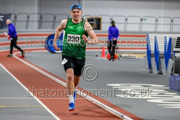 StudInd-914013 - Track Male Set One