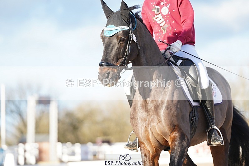 241214-150418-02081 - 132-Alys.Matravers-VORVASHILL.VERTIGO