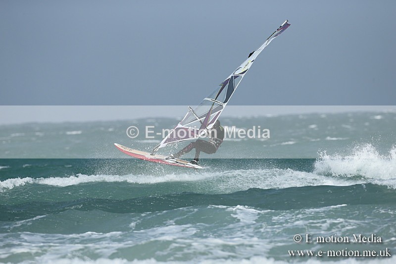 WS 020413-130 - Windsurfing