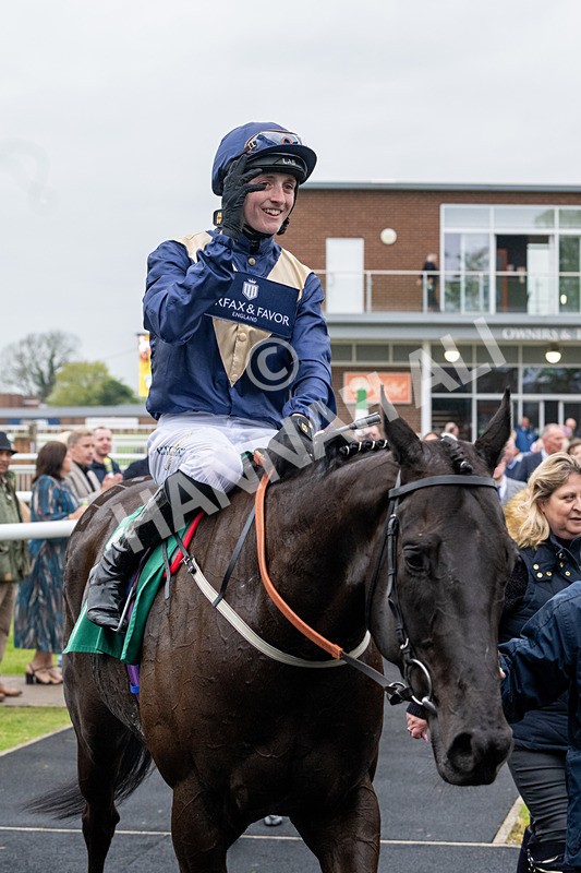 040524-Race 6-Vocal Studies-4929 - Race 6