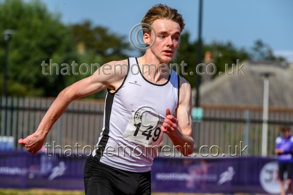 Age25SAT-926616 - Track Male