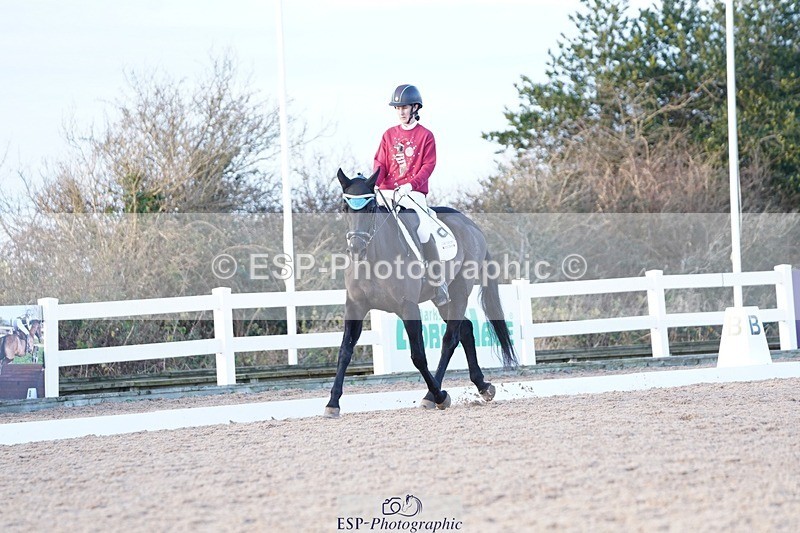 241214-154600-02238 - 131-Alys.Matravers-DARGASONS.MOON.SHADOW