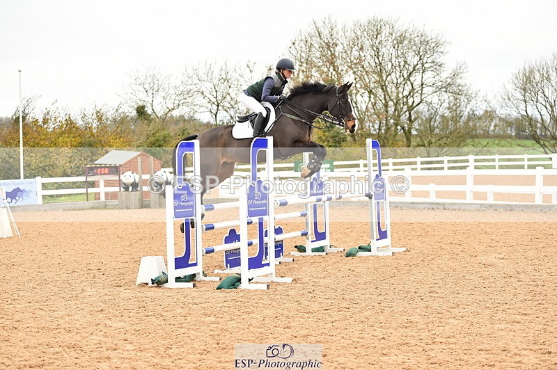 231122A-124332-00332 - Cls 4 Newcomers & 1.10m Open